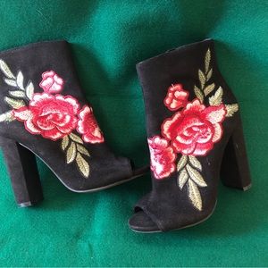 Floral Boots Size 5